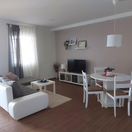 Apartman Lorna Turanj Bagian luar foto