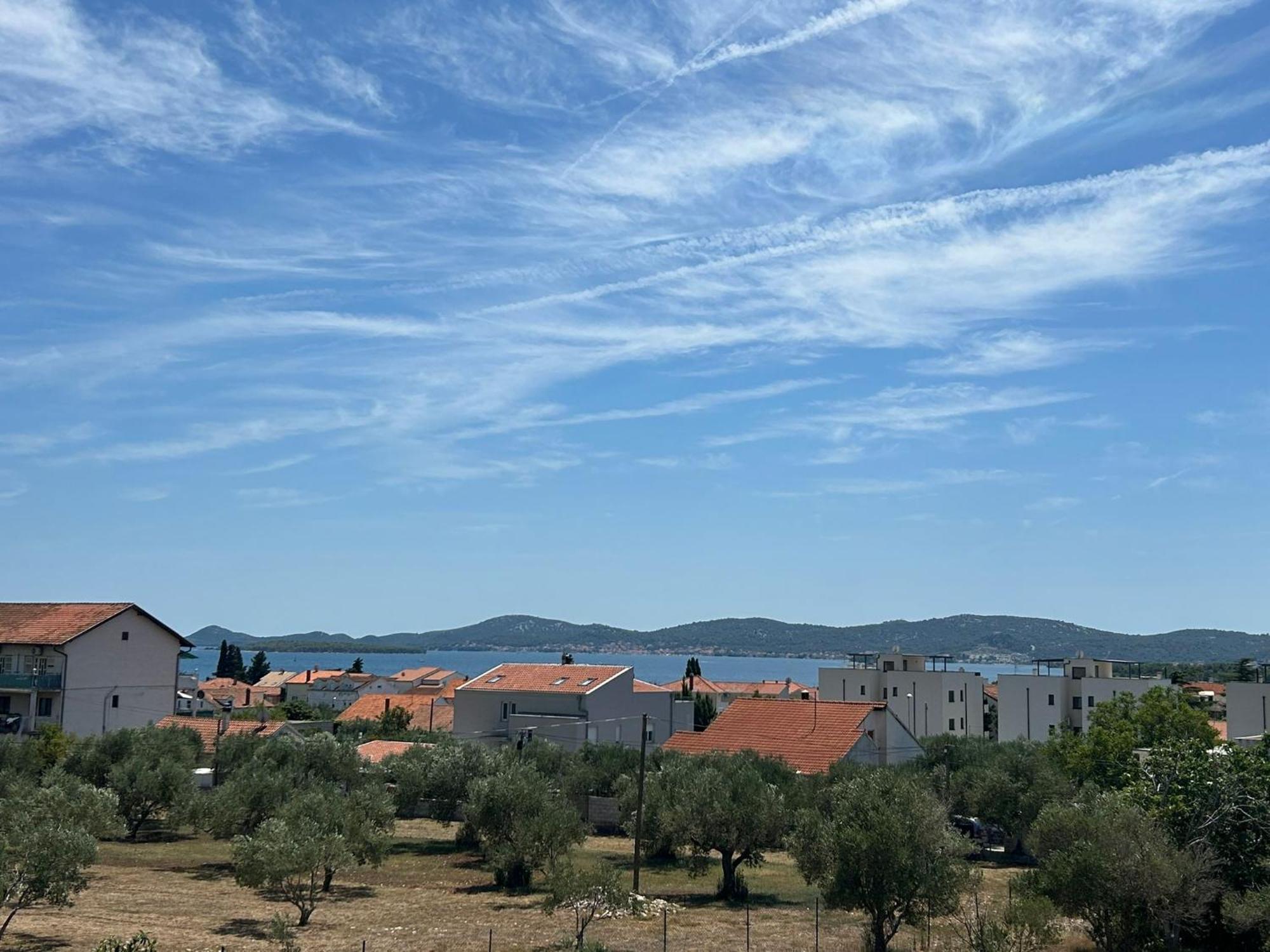 Apartman Lorna Turanj Bagian luar foto